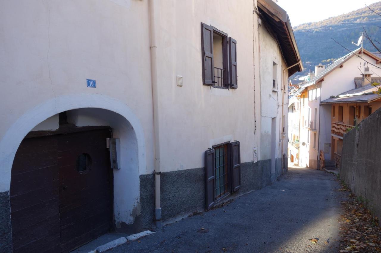 Chez Petit Louis- Appart Centre Ville Jusqu'A 6 Personnes Briançon Dış mekan fotoğraf